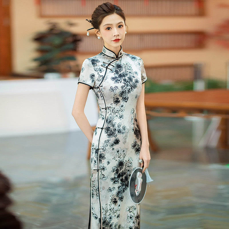 Modern Chinese Qipao dress, Mulberry Silk cheongsam, floral qipao   QipaoMood