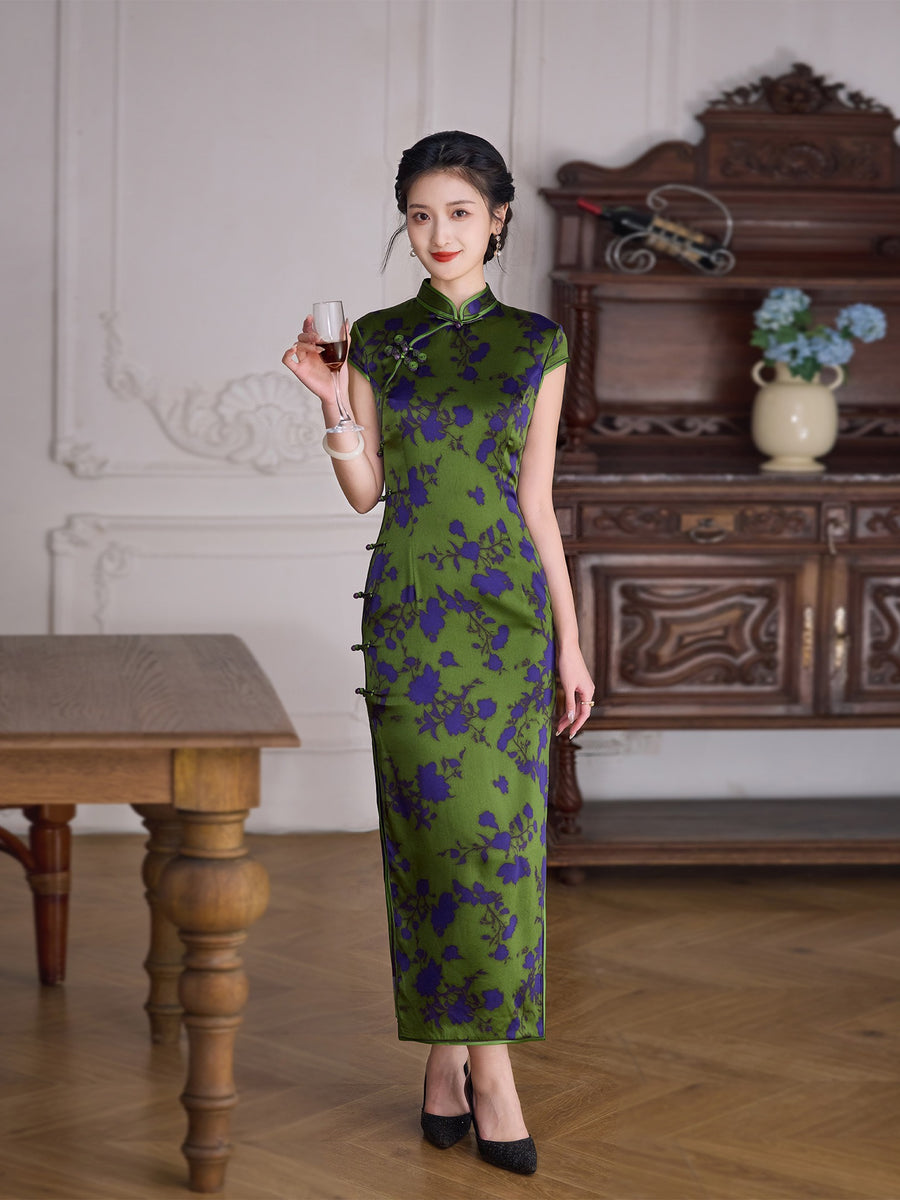 Modern Chinese qipao, mulberry silk Cheongsam, green Silk qipao, manda –  QipaoMood