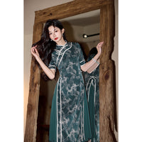 Aodai moderne, Cheongsam longueur genou, Ao Dai vert, motif floral, col mandarin