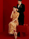 Chinesisches Hochzeitskleid, traditionelles chinesisches Kleid, besticktes Qun Kwa, Brautkleid, Teezeremonie, Mandarinkragen