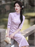 Kostenlose Änderung, traditionelles chinesisches Qipao-Kleid, Abendkleid, lange Länge, Stehkragen, hellviolette Farbe, 3/4-Ärmel