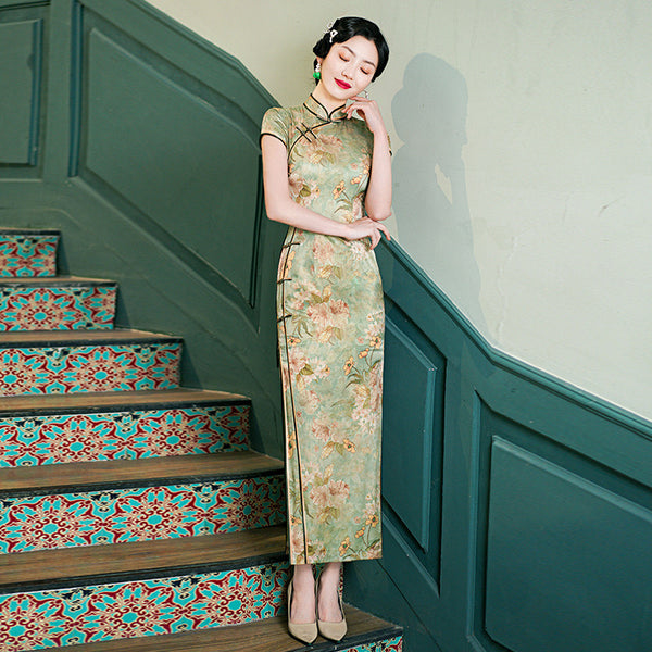 Modern qipao, Chinese Qipao Dress, Mulberry Silk cheongsam, Evening Dress, light green clolor L Modern qipao, Chinese Qipao Dress, Mulberry Silk cheongsam, Evening Dress, light green clolor L