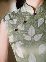 Modern Chinese Qipao, Chinese Cheongsam Dress, Ball Gowns, sleeveless, light green color