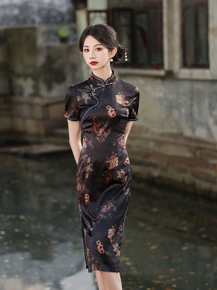 Traditional Chinese dress, China Cheongsam, Black floral qipao, short sleeve, kneelength qipao 3X