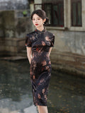 Traditionelles chinesisches Kleid, China Cheongsam, hellrosa florales Ramie-Qipao, atmungsaktives Sommer-Qipao, kurze Ärmel, Stehkragen, niedriger Schlitz