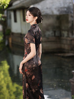 Traditionelles chinesisches Kleid, China Cheongsam, hellrosa florales Ramie-Qipao, atmungsaktives Sommer-Qipao, kurze Ärmel, Stehkragen, niedriger Schlitz