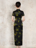Traditionelles chinesisches Kleid, langes Cheongsam, Seiden-Qipao, Abendkleid, Ballkleid, schwarze Blumenfarbe, kurze Ärmel, Stehkragen