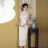 Chinese wedding dress, embroidered Cheongsam, light color sleeveless dress