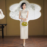 Chinese wedding dress, embroidered Cheongsam, light color sleeveless dress
