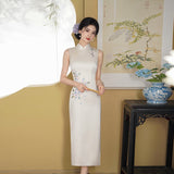 Chinese wedding dress, embroidered Cheongsam, light color sleeveless dress