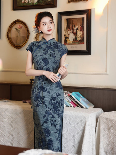 Modern Chinese qipao, Chinese Cheongsam, Ball Gowns, Long Evening Dress, blue floral qipao S Modern Chinese qipao, Chinese Cheongsam, Ball Gowns, Long Evening Dress, blue floral qipao S