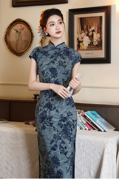 Modern Chinese qipao, Chinese Cheongsam, Ball Gowns, Long Evening Dress, blue floral qipao S Modern Chinese qipao, Chinese Cheongsam, Ball Gowns, Long Evening Dress, blue floral qipao S