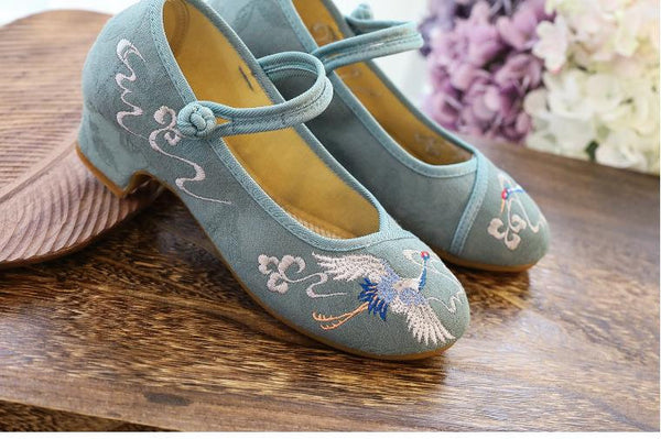 Damenschuhe im chinesischen Stickstil mit Kranich, spitzen Zehen, Mary Jane-Schuhe