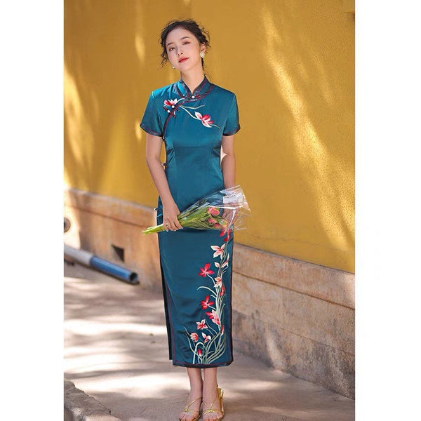 Modern Chinese Qipao, Blue Cheongsam, Qipao, Evening Dress, Long Evening Dress, floral prints, mandarin collar