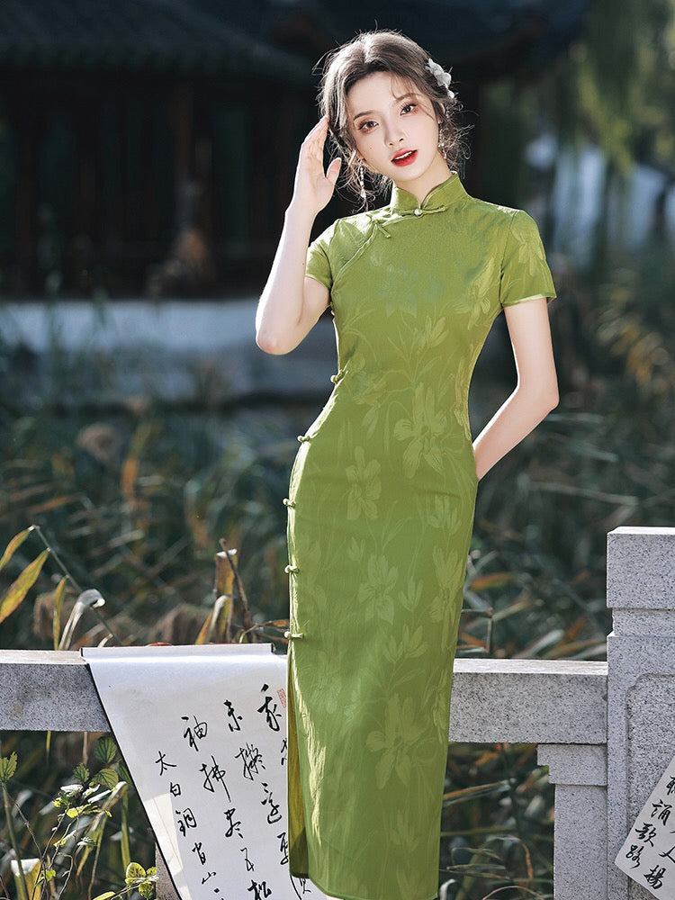 Modern Chinese qipao, Chinese Cheongsam, green qipao, Ball Gowns, Long Evening Dress, mandarin collar 2X