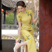 Traditionelles chinesisches Kleid, chinesisches Cheongsam, sommergelbes Qipao, Abendkleid, Ballkleider, Stehkragen